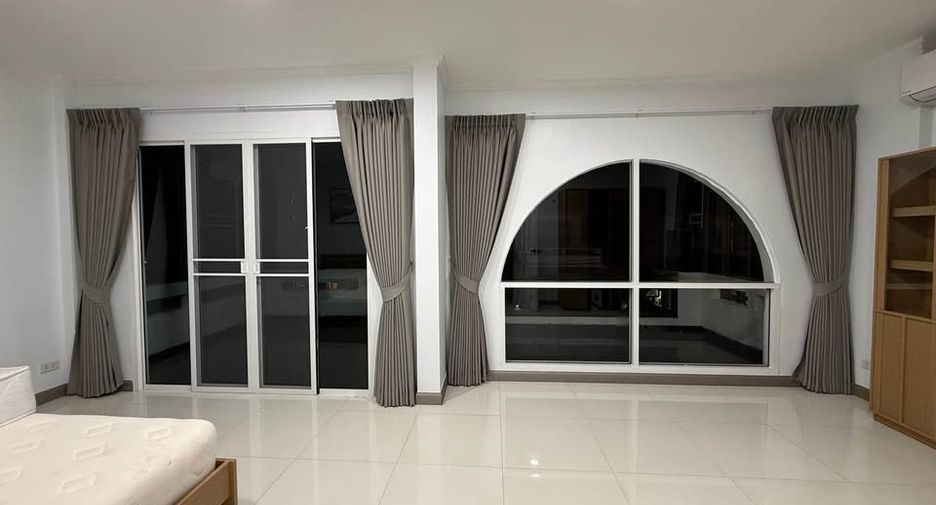 出租 和 出售 3 卧室 独立屋 在 Phuket Town, 普吉