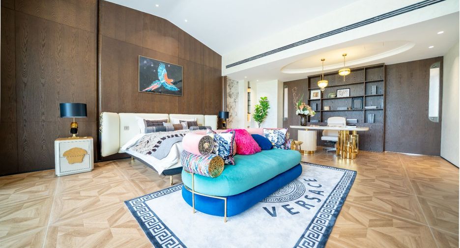 À vendre 6 chambres villa à Huay Yai, Pattaya