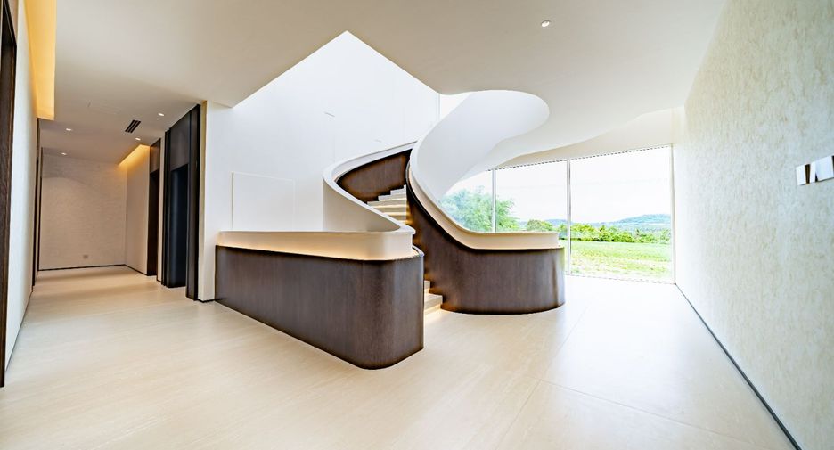 À vendre 6 chambres villa à Huay Yai, Pattaya