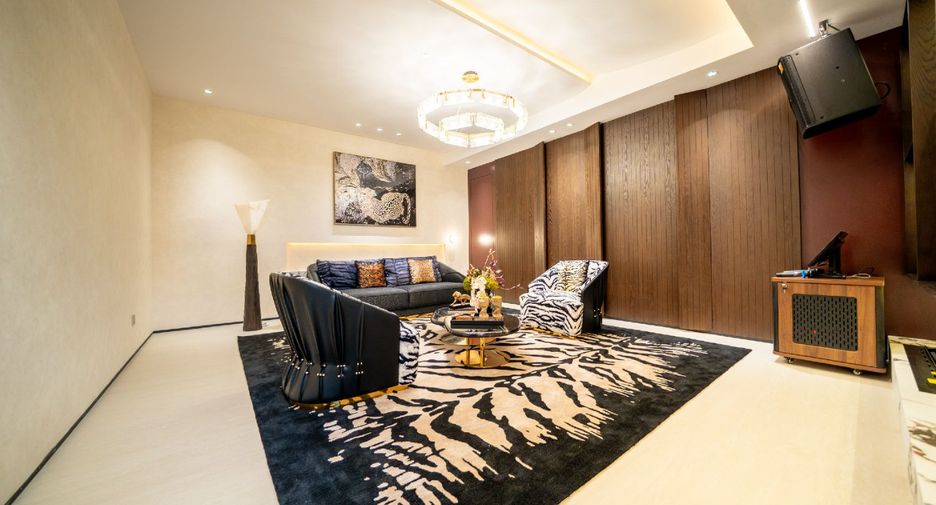À vendre 6 chambres villa à Huay Yai, Pattaya