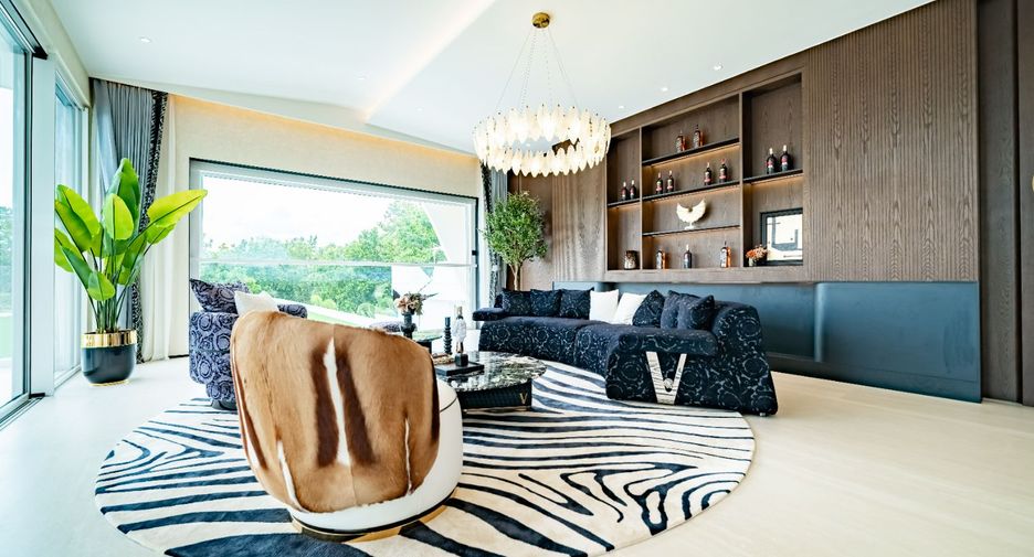 À vendre 6 chambres villa à Huay Yai, Pattaya