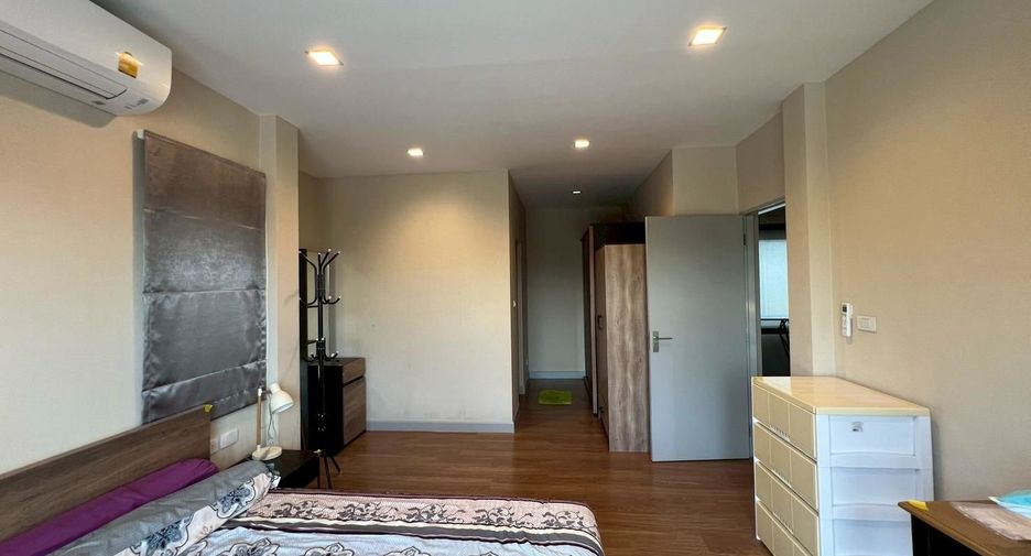 For sale studio house in Saphan Sung, Bangkok
