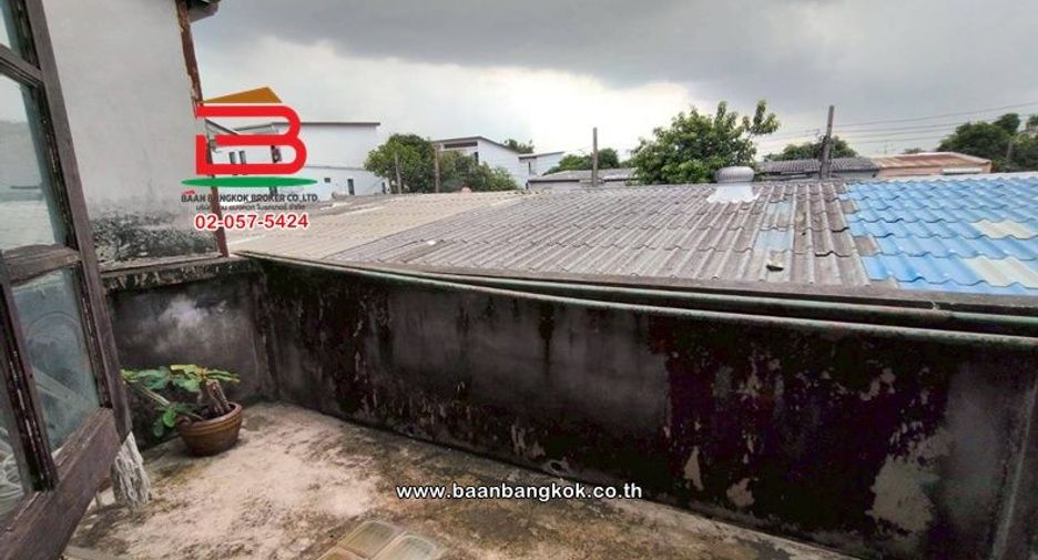 For sale 2 ベッドルーム townhouse in Saphan Sung, Bangkok