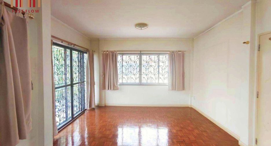 À vendre 4 chambres maison à Thanyaburi, Pathum Thani