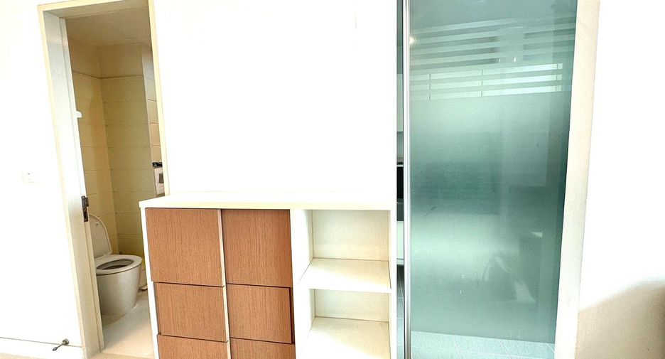Wohnung zur Miete mit 1 Zimmer in Khlong San, Bangkok