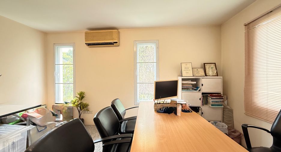 For rent 6 ベッドルーム retail Space in Mueang Chiang Mai, Chiang Mai