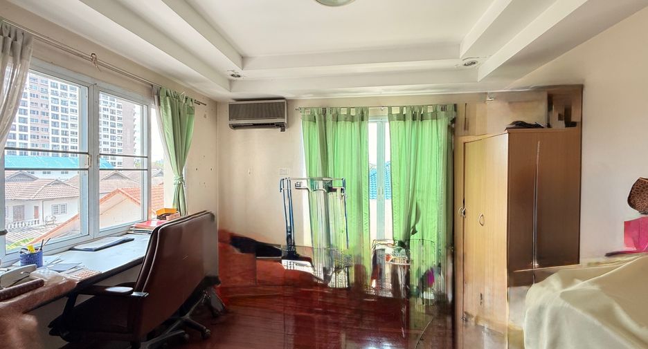 For rent 6 ベッドルーム retail Space in Mueang Chiang Mai, Chiang Mai