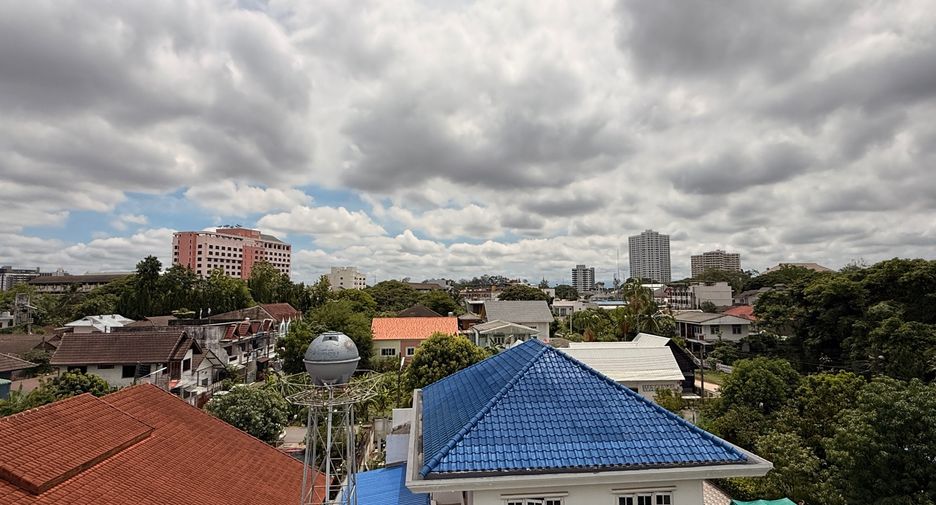 For rent 6 ベッドルーム retail Space in Mueang Chiang Mai, Chiang Mai