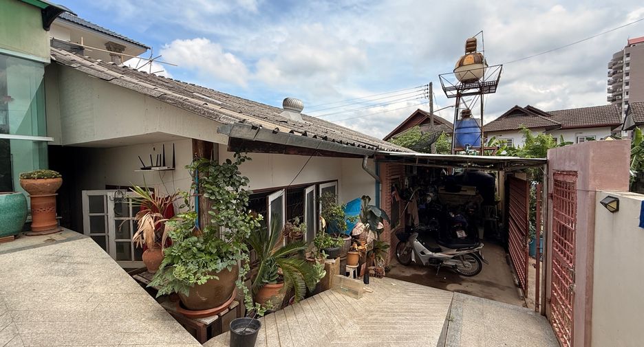 For rent 6 ベッドルーム retail Space in Mueang Chiang Mai, Chiang Mai