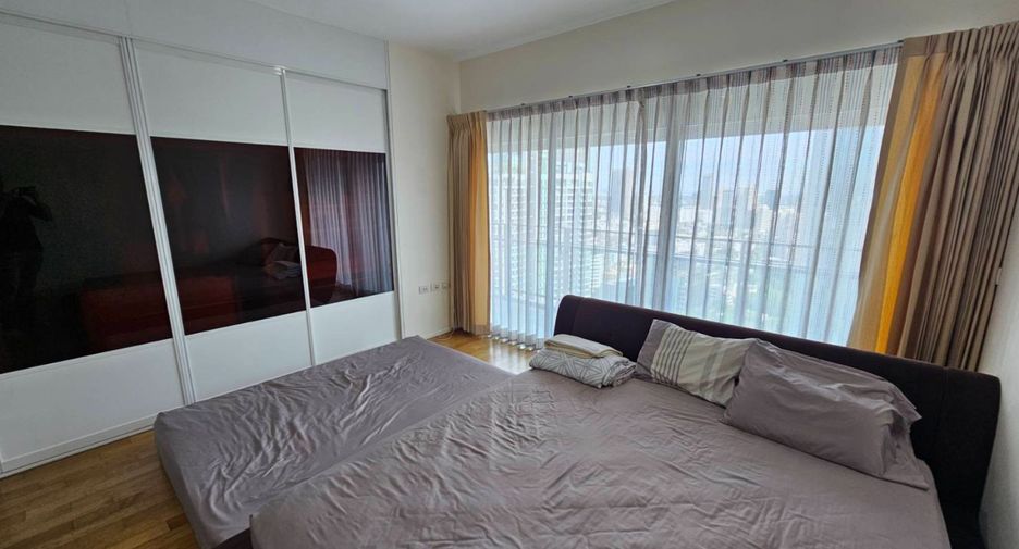 À louer 3 chambres condo à Khlong Toei, Bangkok