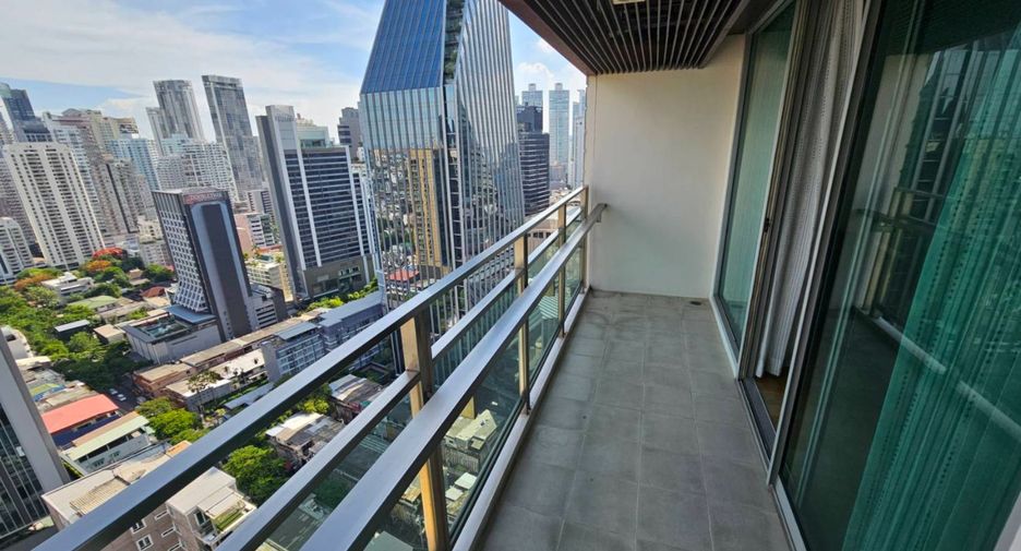 À louer 3 chambres condo à Khlong Toei, Bangkok