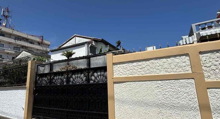 For rent 3 bedrooms house in South Pattaya, Pattaya