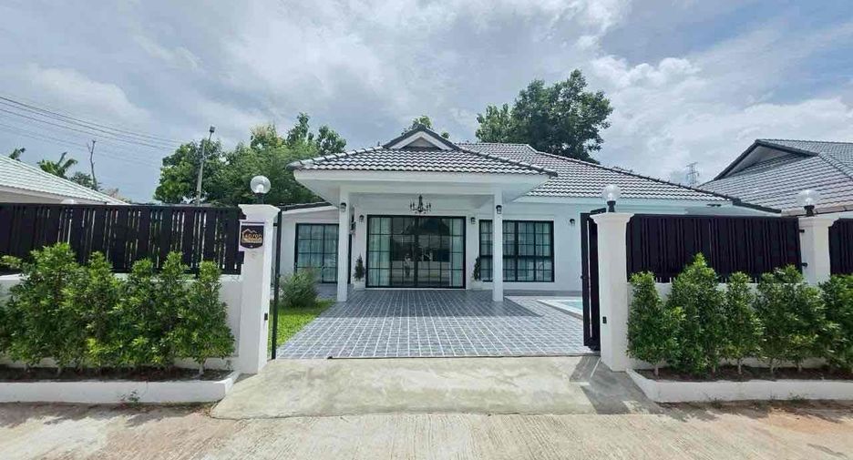For sale 3 bedrooms house in East Pattaya, Pattaya