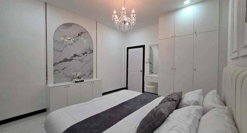 For sale 3 bedrooms house in East Pattaya, Pattaya