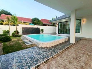 For sale 4 ベッドルーム villa in Bang Lamung, Chonburi