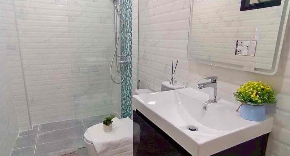 For sale 4 bedrooms villa in East Pattaya, Pattaya