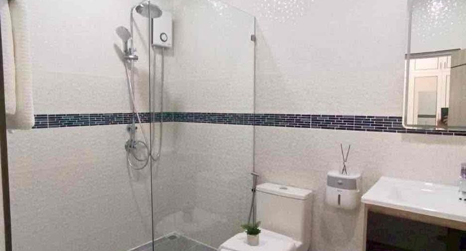 For sale 4 bedrooms villa in East Pattaya, Pattaya