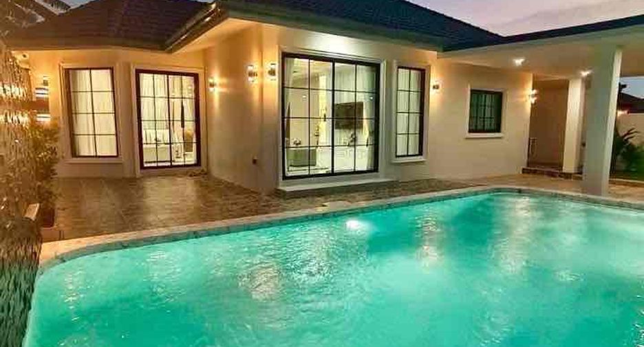 For sale 4 bedrooms villa in East Pattaya, Pattaya