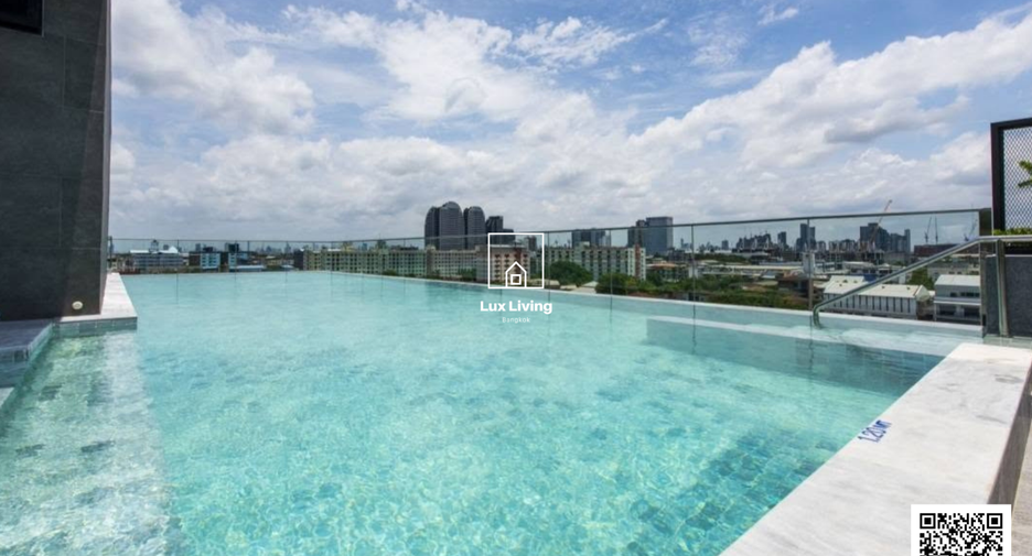 For rent 3 bedrooms condo in Mueang Samut Prakan, Samut Prakan