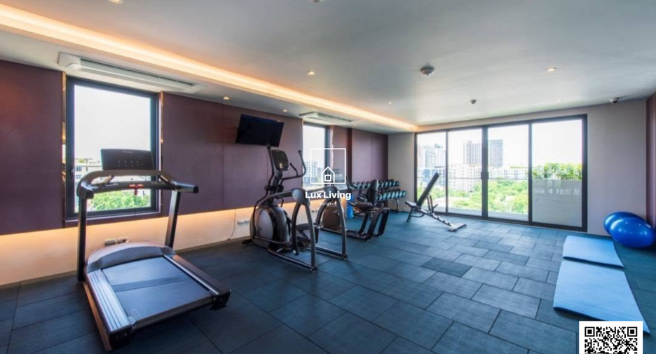 For rent 3 bedrooms condo in Mueang Samut Prakan, Samut Prakan