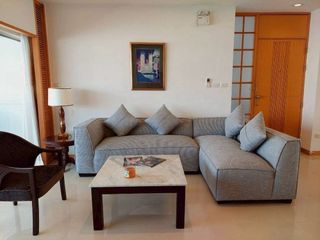 For rent 3 bedrooms condo in Sathon, Bangkok