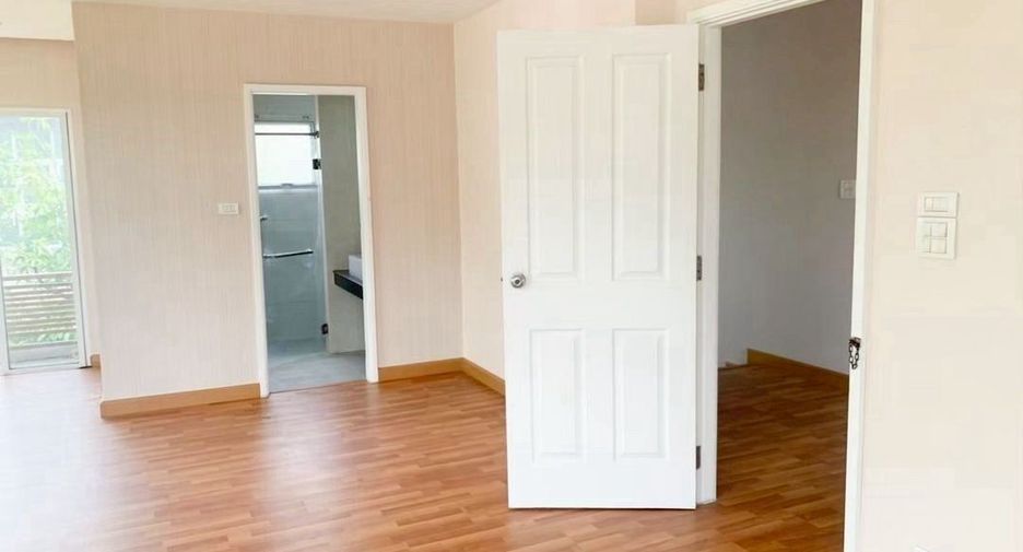 For sale 3 bedrooms house in Prawet, Bangkok