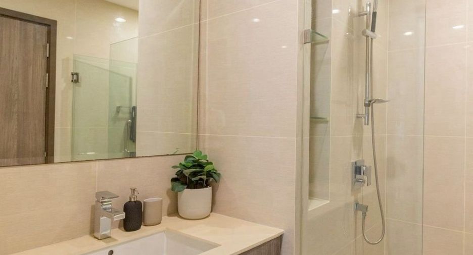 For sale 2 ベッドルーム condo in Bang Na, Bangkok