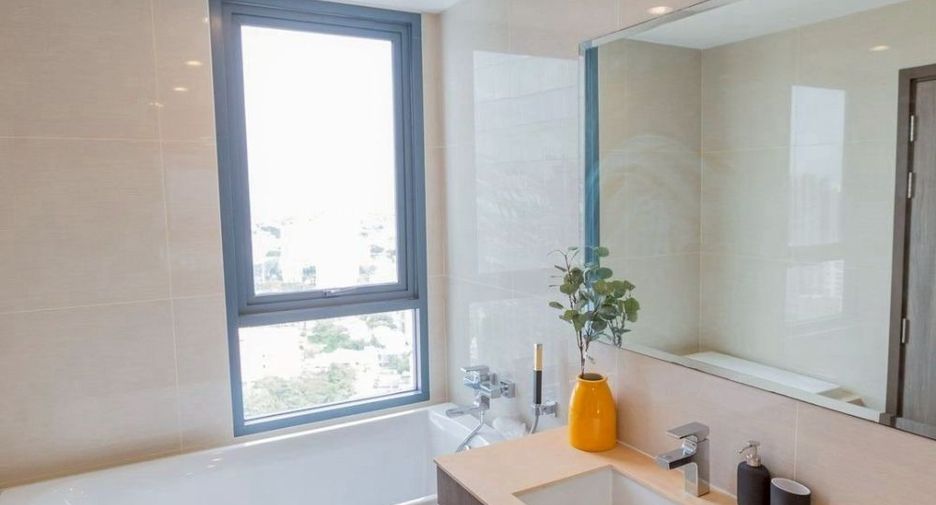 For sale 2 ベッドルーム condo in Bang Na, Bangkok
