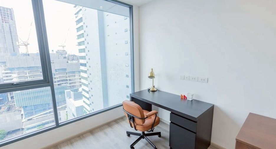 For sale 2 ベッドルーム condo in Bang Na, Bangkok