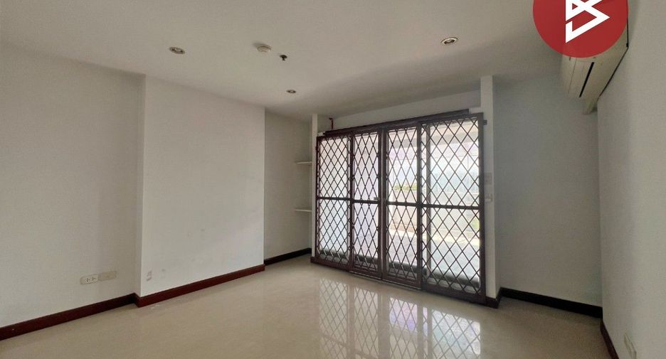 For sale 1 bed condo in Wang Thonglang, Bangkok