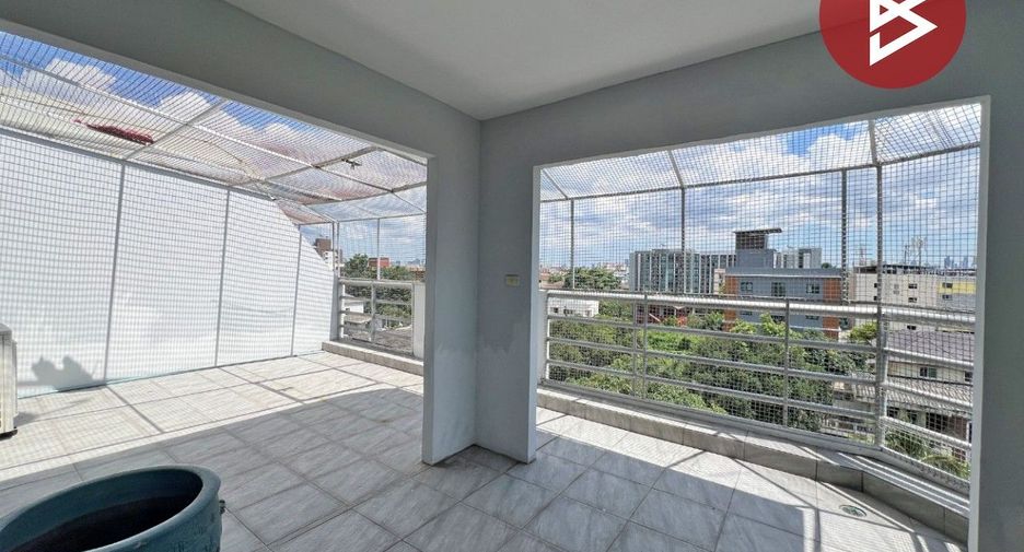 For sale 1 bed condo in Wang Thonglang, Bangkok