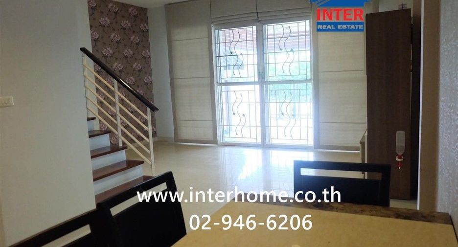 For sale 3 bedrooms townhouse in Lat Phrao, Bangkok
