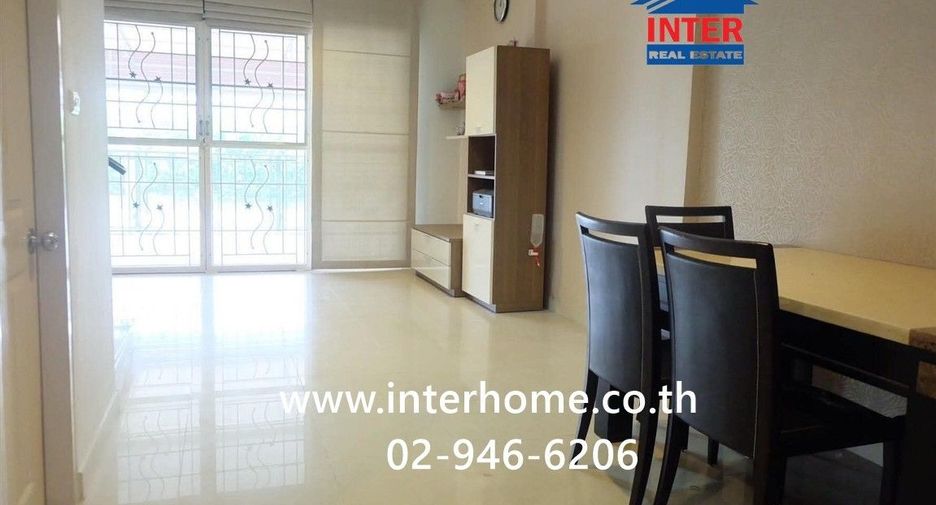 For sale 3 bedrooms townhouse in Lat Phrao, Bangkok