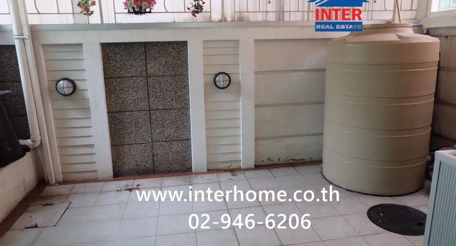 For sale 3 bedrooms townhouse in Lat Phrao, Bangkok