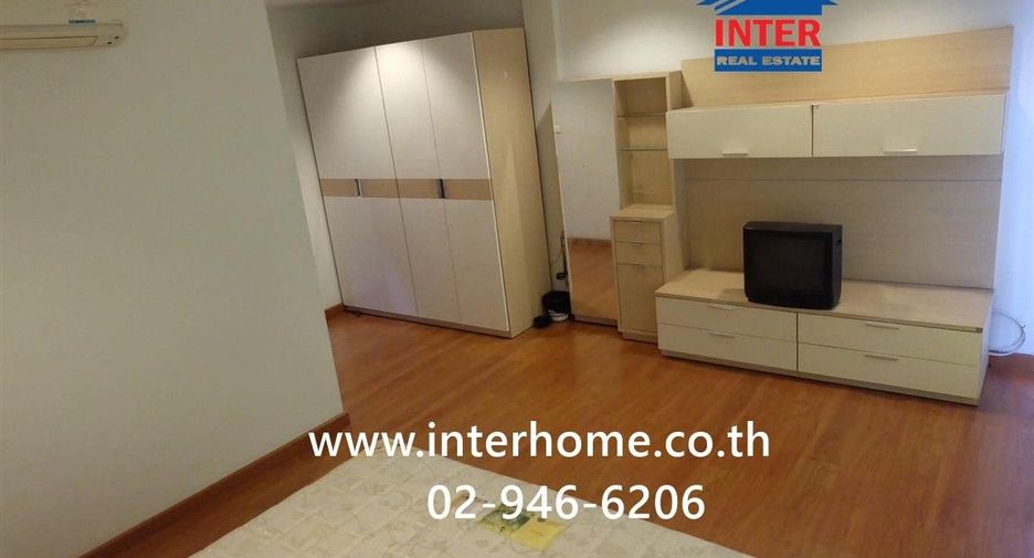 For sale 3 bedrooms townhouse in Lat Phrao, Bangkok