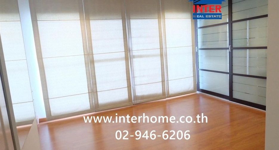 For sale 3 bedrooms townhouse in Lat Phrao, Bangkok