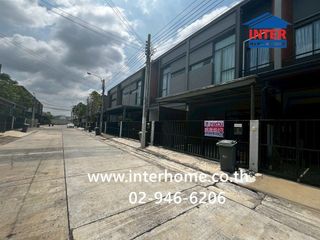 For sale 2 ベッドルーム townhouse in Saphan Sung, Bangkok