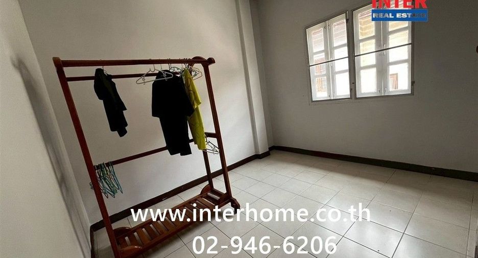 For sale 3 bedrooms townhouse in Bueng Kum, Bangkok