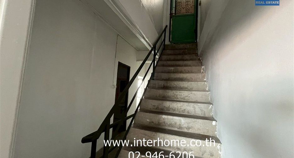 For sale retail Space in Khlong Sam Wa, Bangkok