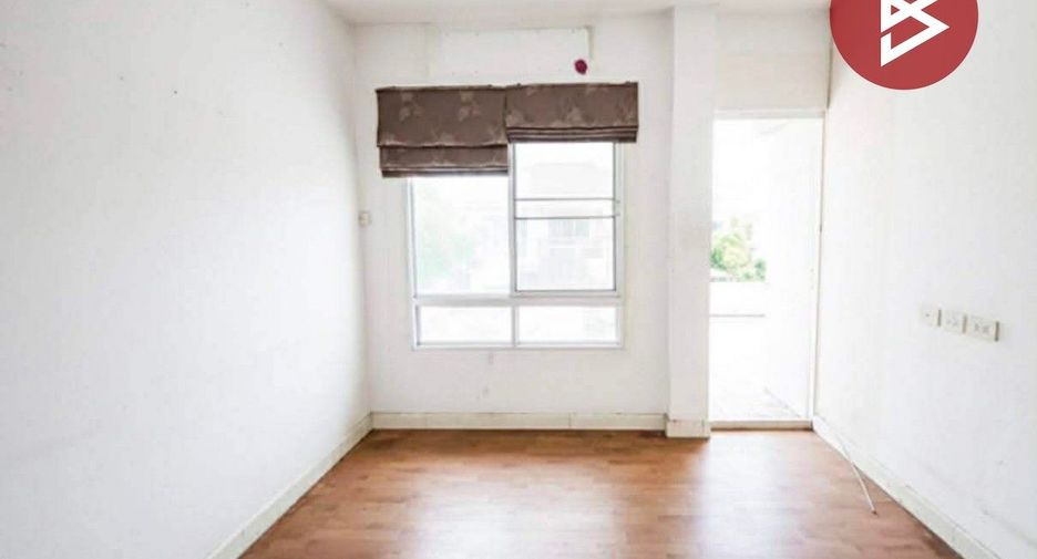 Haus zum Kauf mit 1 Zimmer in Thanyaburi, Pathum Thani