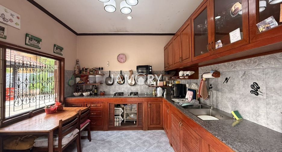 Haus zum Kauf mit 4 Zimmer in East Pattaya, Pattaya