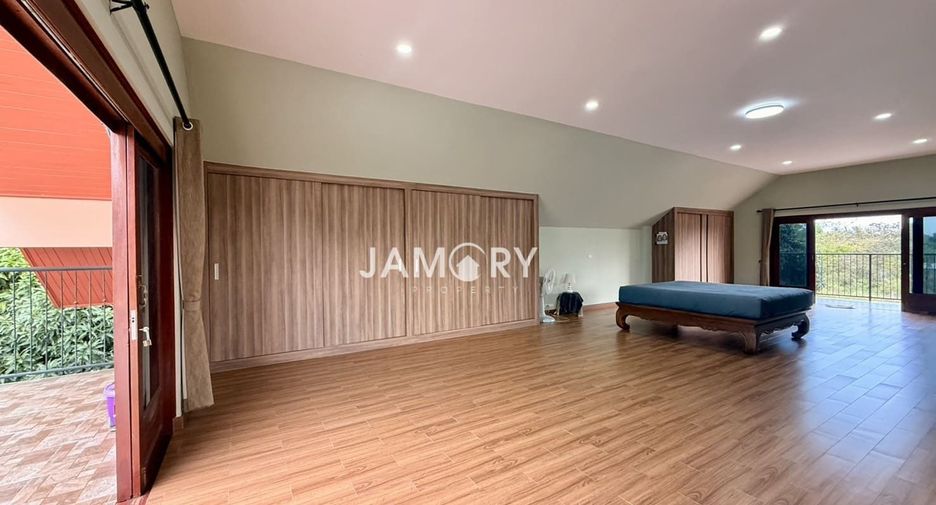 Haus zum Kauf mit 4 Zimmer in East Pattaya, Pattaya