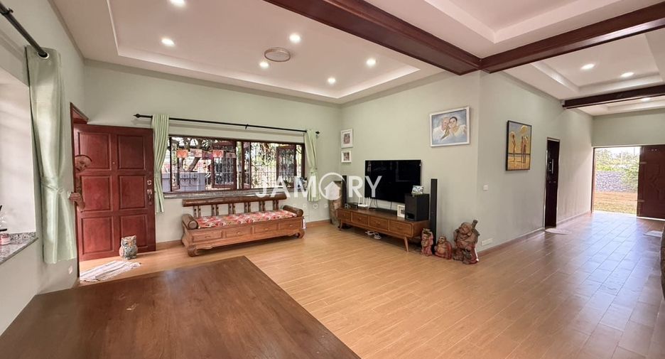 Haus zum Kauf mit 4 Zimmer in East Pattaya, Pattaya