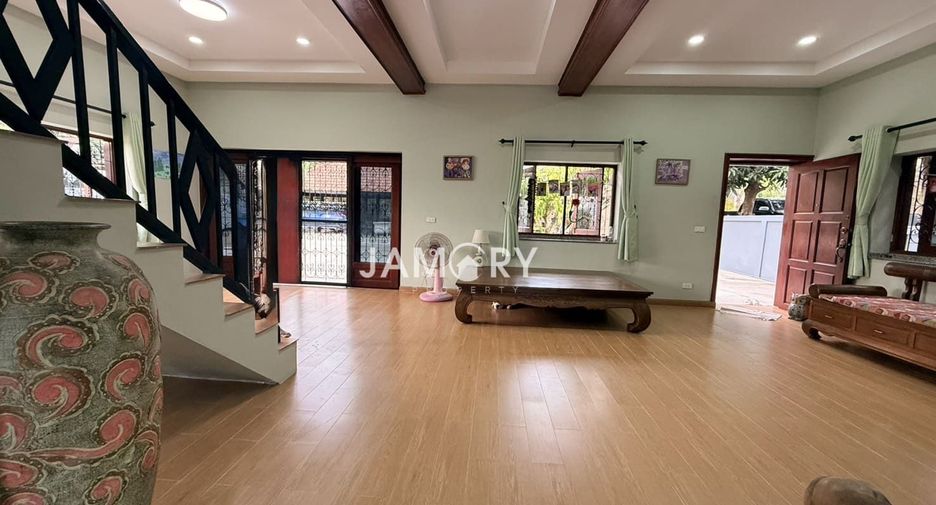 Haus zum Kauf mit 4 Zimmer in East Pattaya, Pattaya