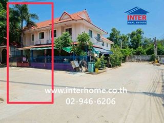 Casa adosada en venta de 3 habitaciones en Phra Samut Chedi, Samut Prakan