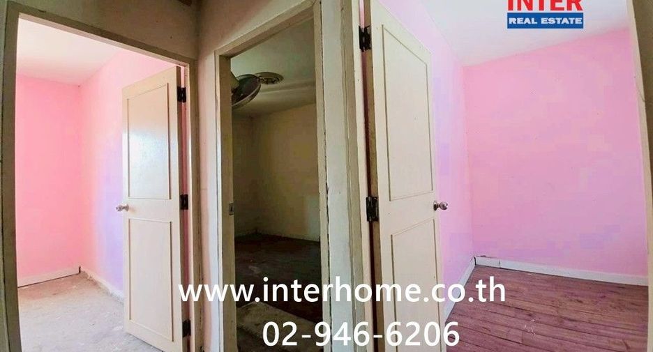 Casa adosada en venta de 3 habitaciones en Phra Samut Chedi, Samut Prakan