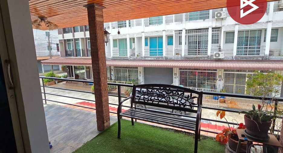 For sale 3 bedrooms townhouse in Mueang Chanthaburi, Chanthaburi