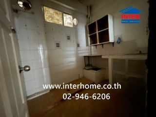 For sale 3 bedrooms townhouse in Huai Khwang, Bangkok