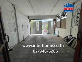 For sale 3 bedrooms townhouse in Huai Khwang, Bangkok