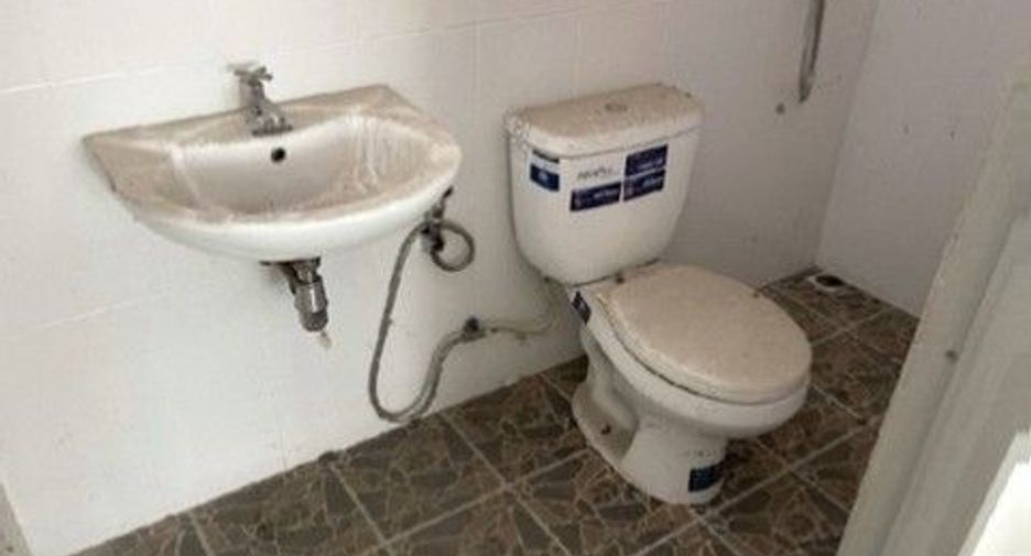 À vendre 1 chambre local commercial à Bang Bua Thong, Nonthaburi